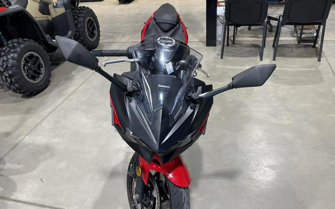 2025 Kawasaki Ninja® 500 ABS Passion Red/Metallic Flat Spark Black