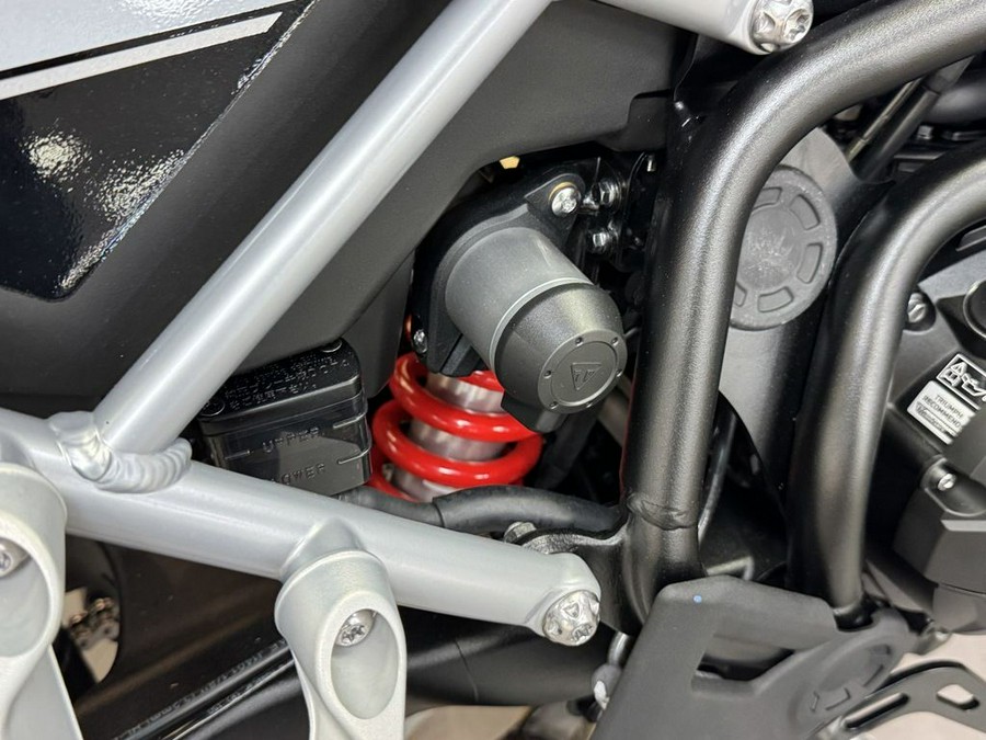 2025 Triumph Tiger 900 GT Pro Snowdonia White