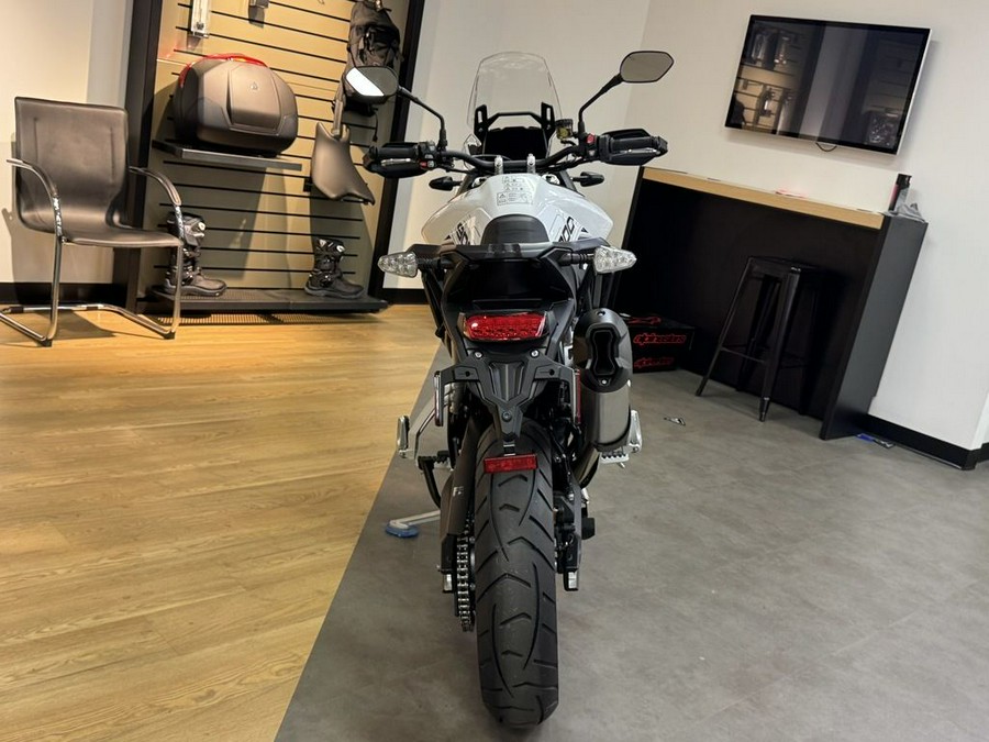 2025 Triumph Tiger 900 GT Pro Snowdonia White