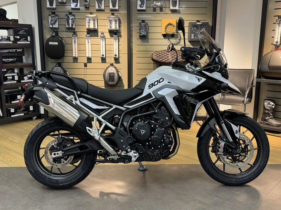 2025 Triumph Tiger 900 GT Pro Snowdonia White