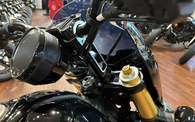 2026 Indian Motorcycle® 101 Scout® Black Crystal with Super Graphite