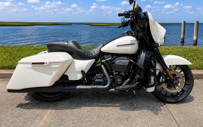 2018 Harley-Davidson Street Glide® Special
