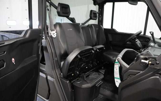 2026 Can-Am® Defender PRO Limited HD10