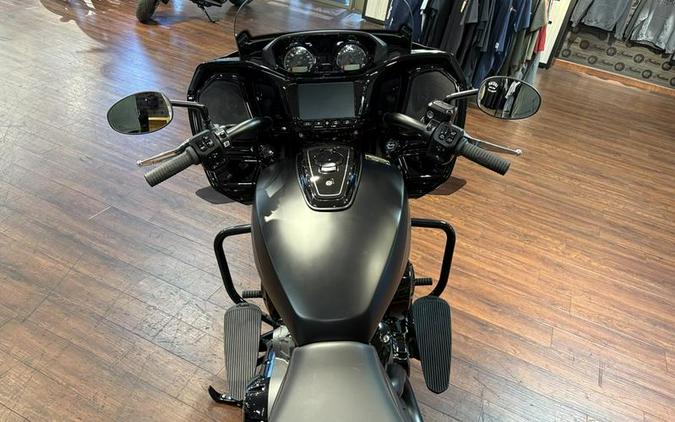 2026 Indian Motorcycle® Challenger® Dark Horse® 112 Black Smoke