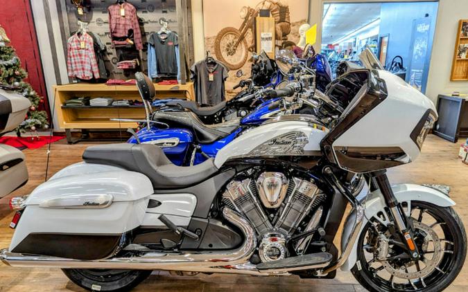 2024 Indian Motorcycle® Challenger® Limited Ghost White Metallic