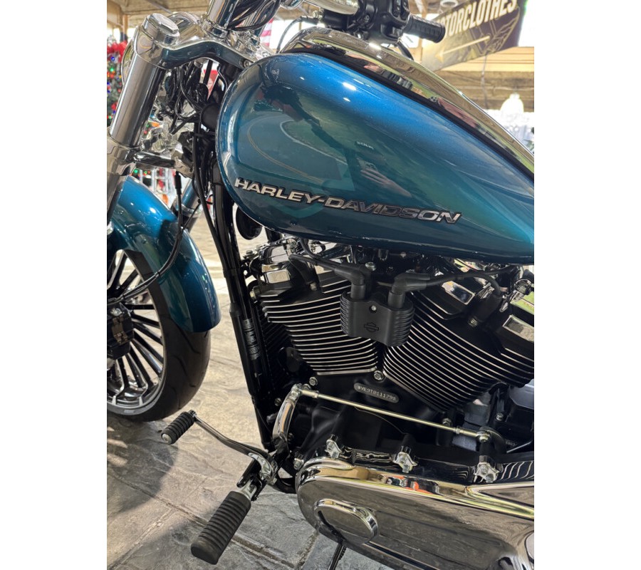 2026 Harley-Davidson Breakout