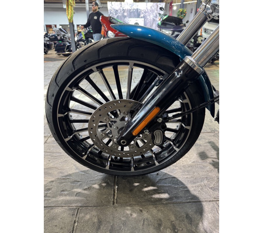 2026 Harley-Davidson Breakout