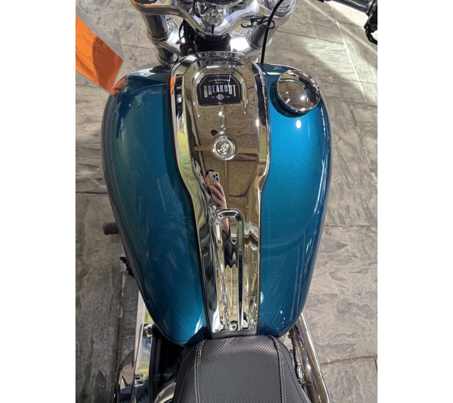 2026 Harley-Davidson Breakout