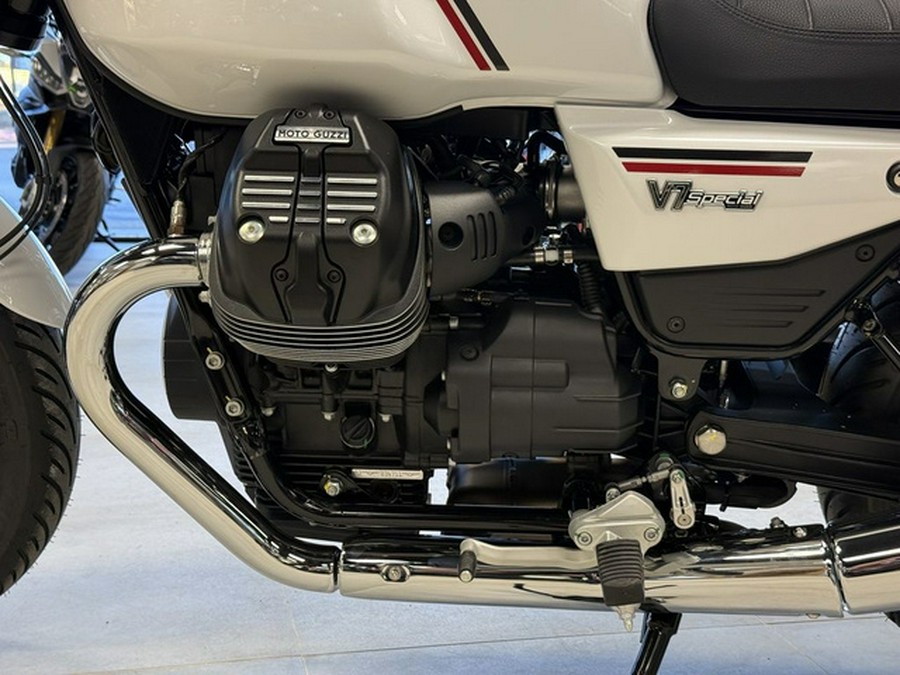 2026 Moto Guzzi V7 Special