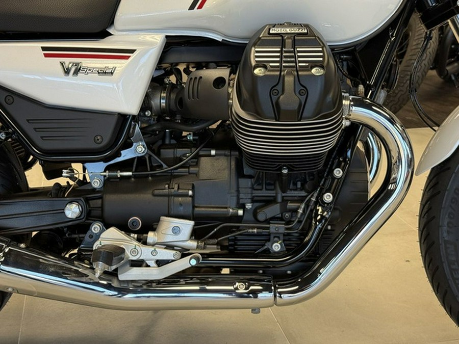 2026 Moto Guzzi V7 Special