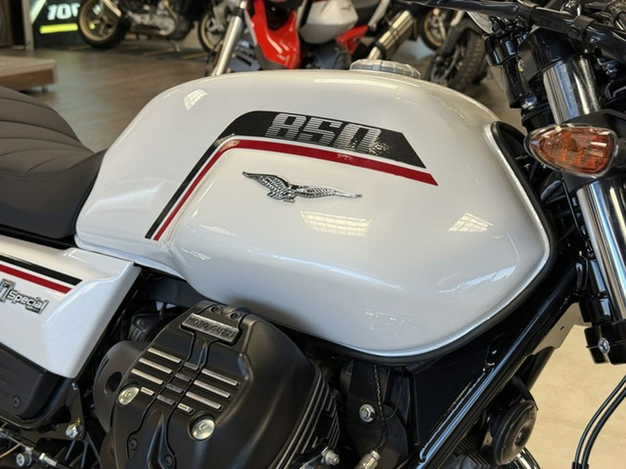 2026 Moto Guzzi V7 Special