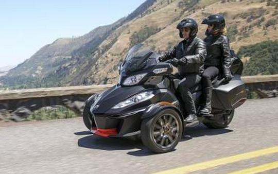 2016 Can-Am Spyder RT SE6