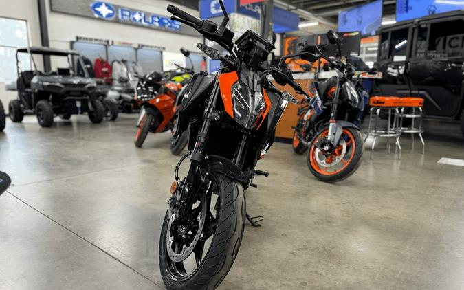 2026 KTM 250 Duke
