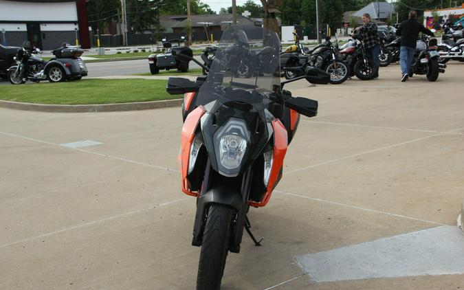 2017 KTM 1290 Super Duke GT Orange/Silver
