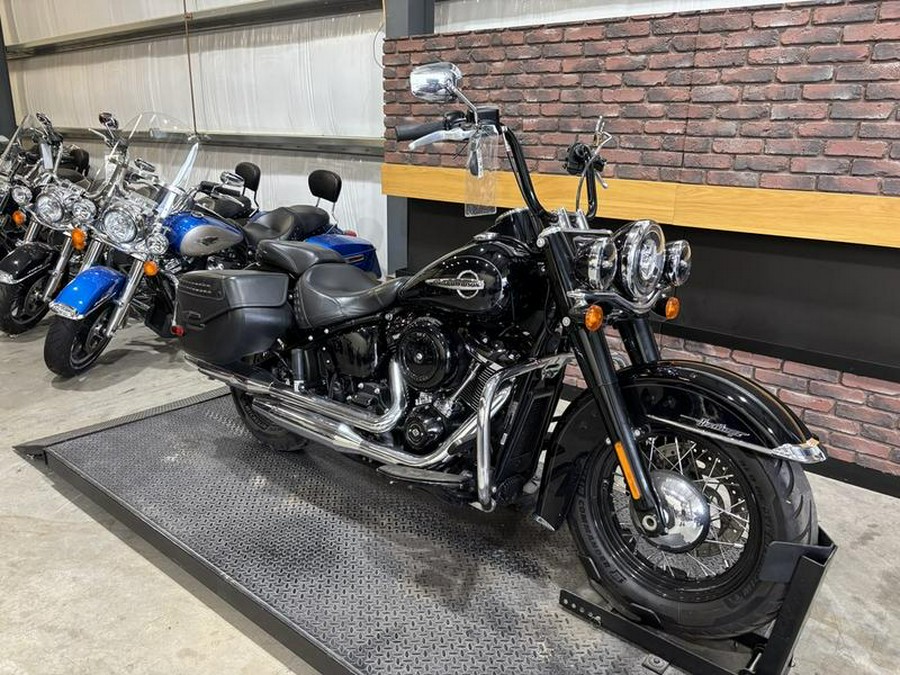 2019 Harley-Davidson® FLHC - Softail® Heritage Classic