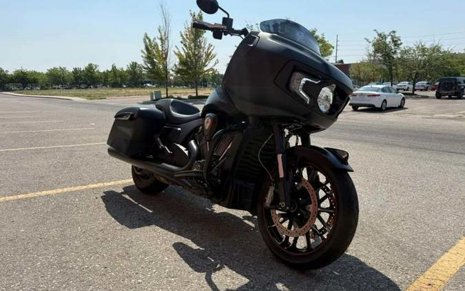 2020 Indian Motorcycle® Challenger Dark Horse Thunder Black Smoke