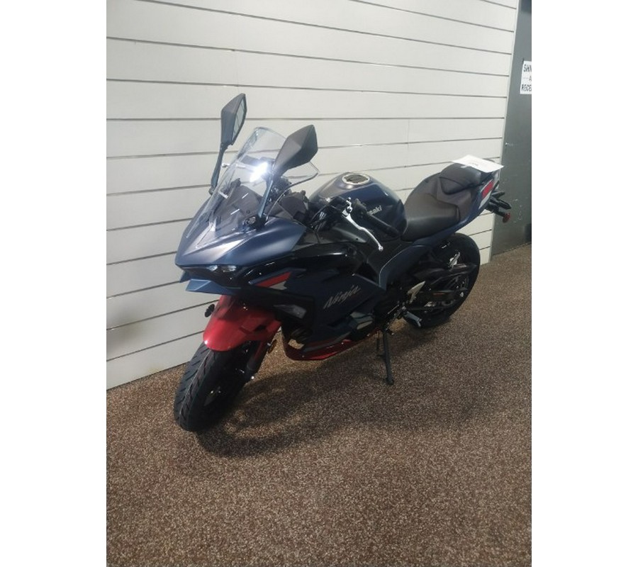 2026 Kawasaki Ninja® 500 SE ABS