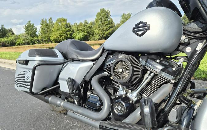 FLHXS 2019 Street Glide Special