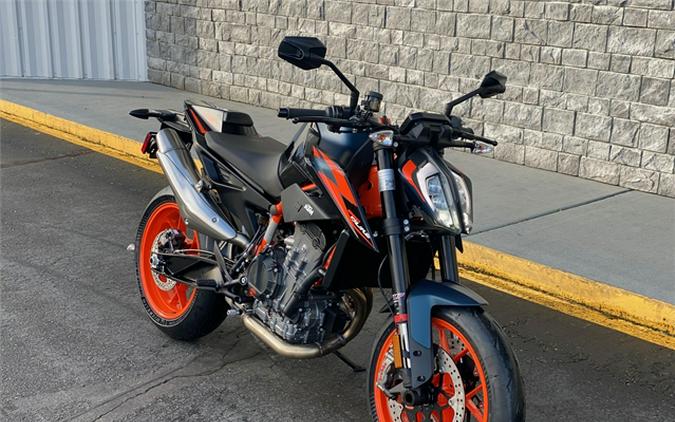 2023 KTM 890 Duke R