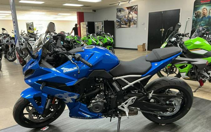 2026 Suzuki GSX800FRQM6