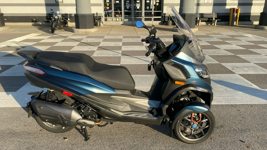 2025 Piaggio MP3 530 Exclusive