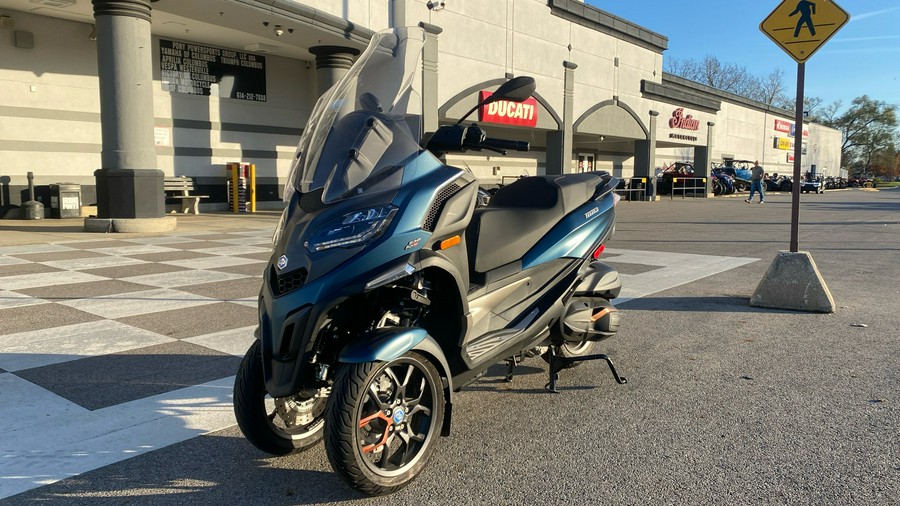 2025 Piaggio MP3 530 Exclusive