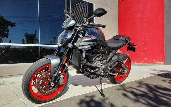 2022 Ducati MONSTER PLUS