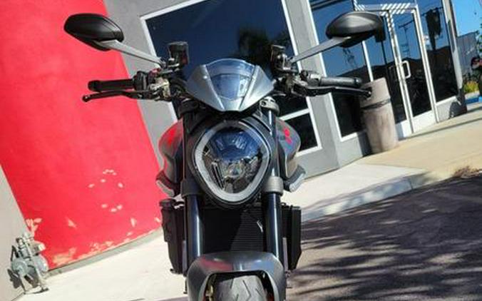2022 Ducati MONSTER PLUS