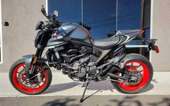 2022 Ducati MONSTER PLUS
