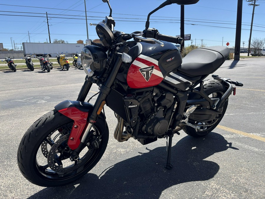 2025 Triumph Trident 660