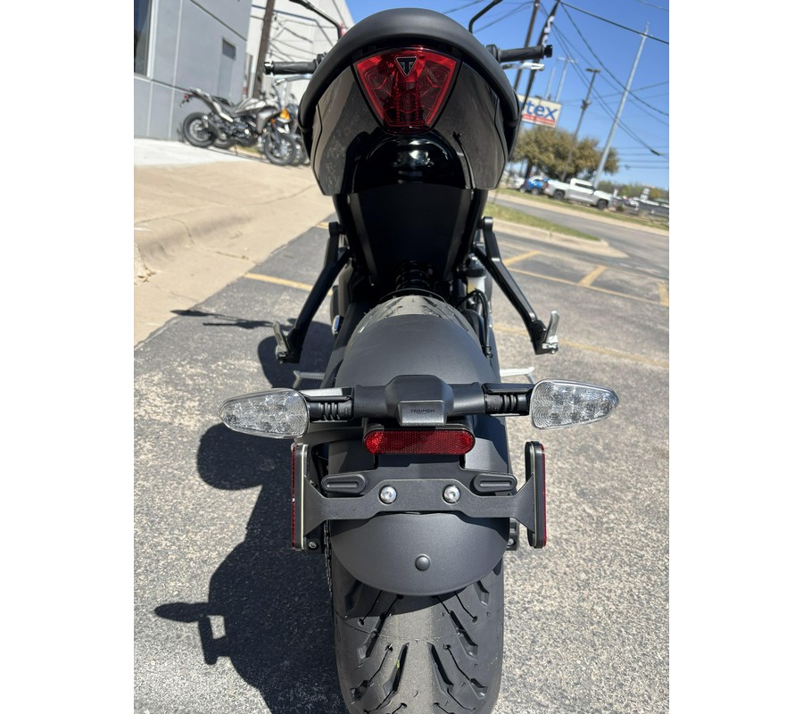 2025 Triumph Trident 660