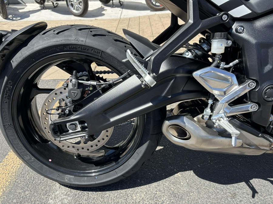 2025 Triumph Trident 660