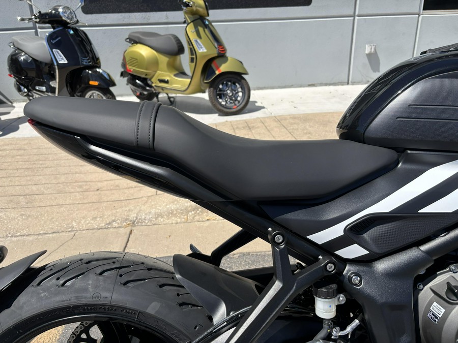 2025 Triumph Trident 660