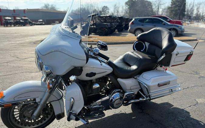 2013 Harley-Davidson® FLHTCU - Electra Glide® Ultra Classic®