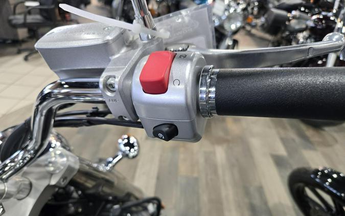 2025 SUZUKI BOULEVARD C50