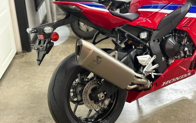 2027 Honda CBR1000RR-R Fireblade SP