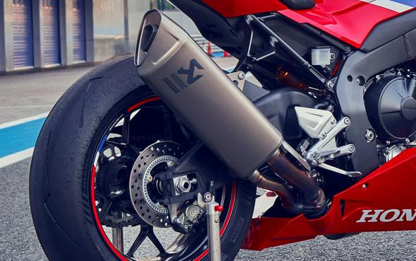 2027 Honda CBR1000RR-R Fireblade SP