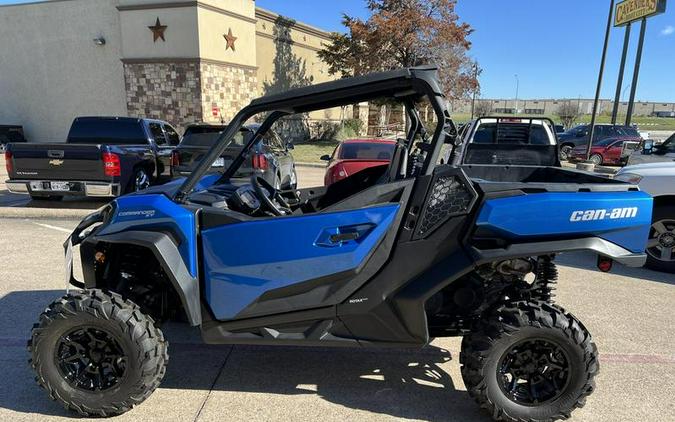 2023 Can-Am® Commander XT 700