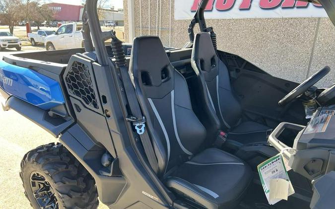 2023 Can-Am® Commander XT 700