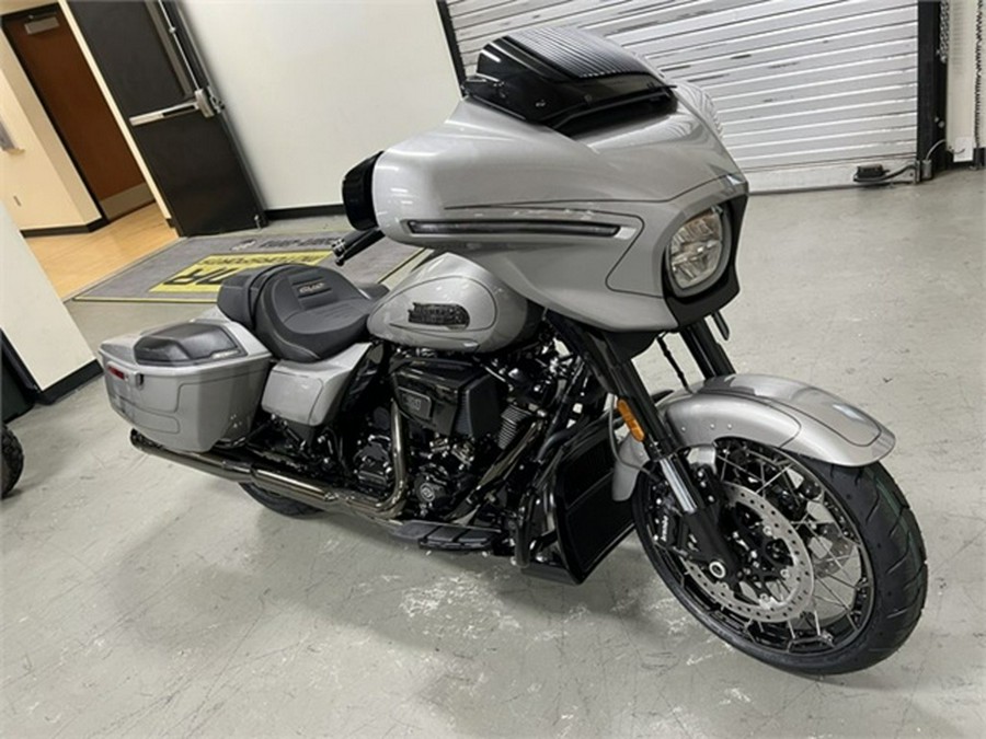 2023 Harley-Davidson Street Glide FLHXSE - CVO