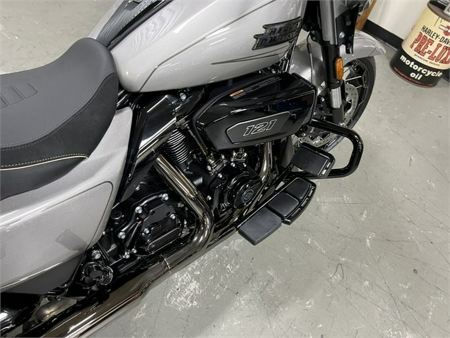 2023 Harley-Davidson Street Glide FLHXSE - CVO