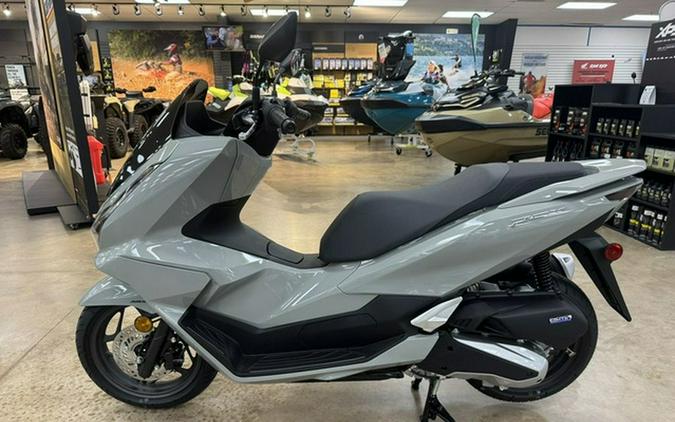 2025 Honda PCX160 ABS