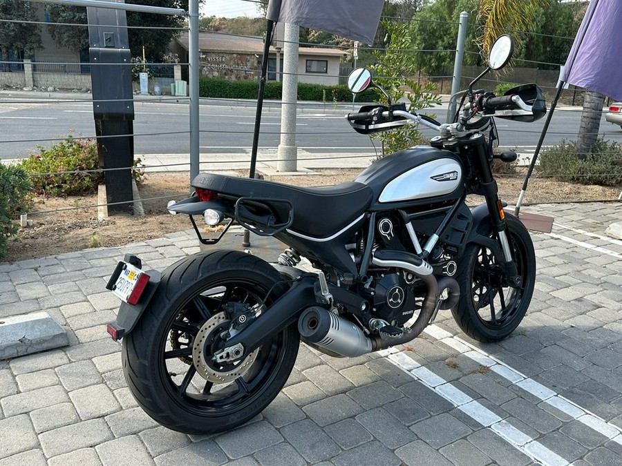 2022 Ducati Scrambler Icon Dark