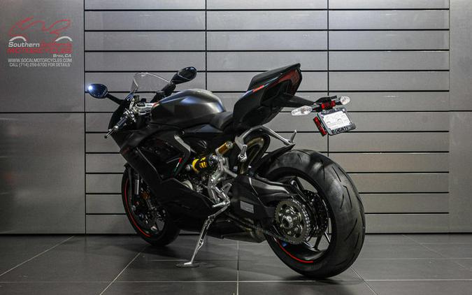 2024 Ducati Panigale V2 Black on Black