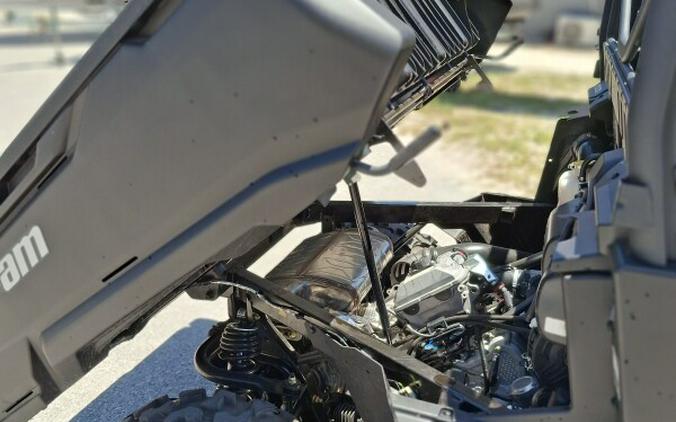 2026 Can-Am Defender HD7