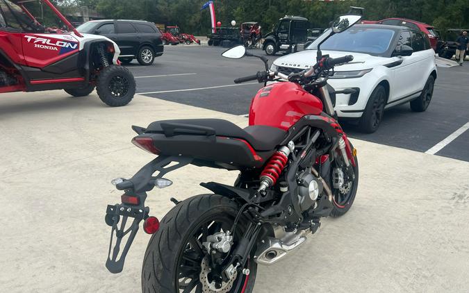 2024 Benelli 302S
