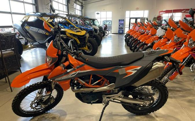 2022 KTM 690 Enduro R