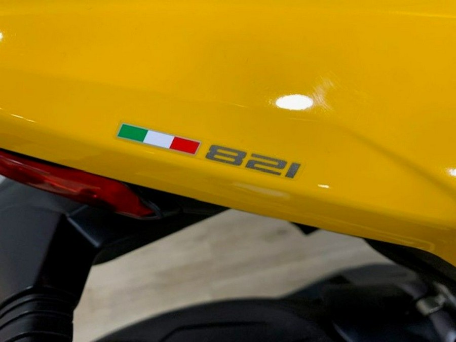 2019 Ducati Monster 821 Ducati Yellow