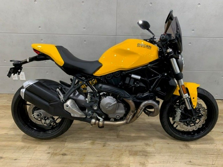 2019 Ducati Monster 821 Ducati Yellow