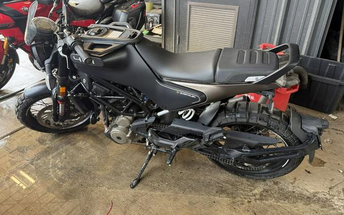 2023 Husqvarna Svartpilen 401